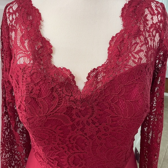 Vivian Diamond Dressy Collection Burgundy Gown - Picture 3 of 11